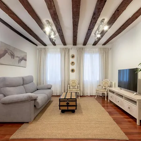 Precioso Con Entrada Autónoma En El Casco Viejo Bilbau